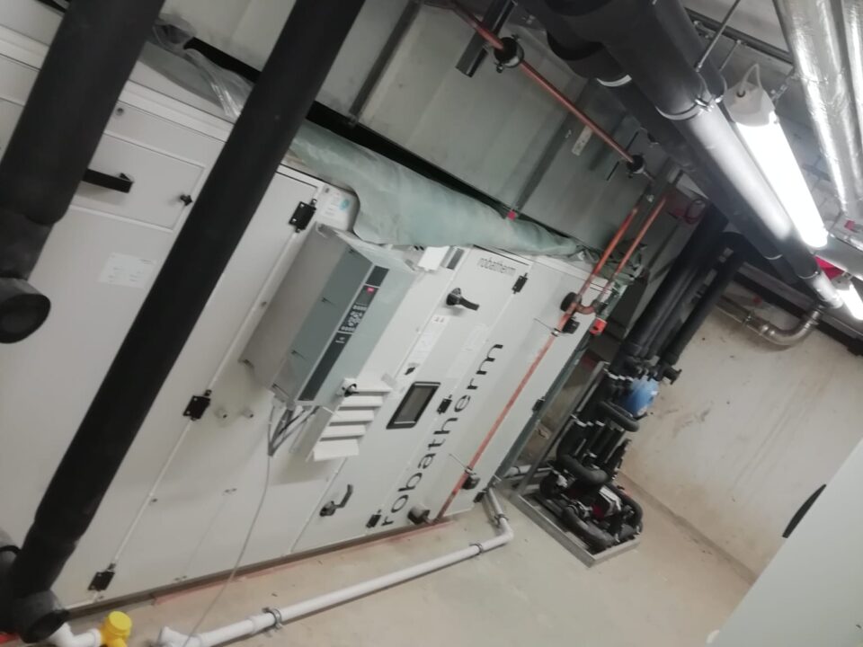 Arbeiten-an-Lüftungsanlage-05