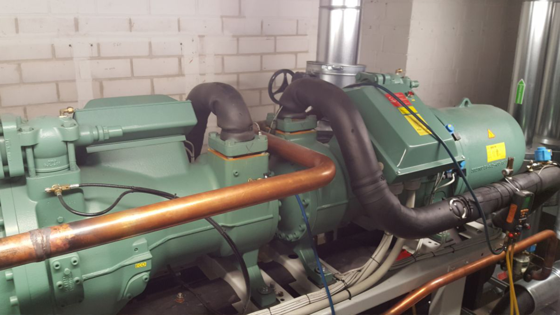 Wartung-an-Verdichter-01